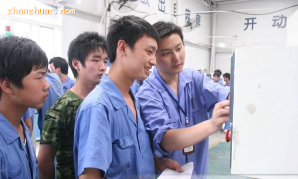 如何提升汽车发动机维修水平_成都铁路学校招生