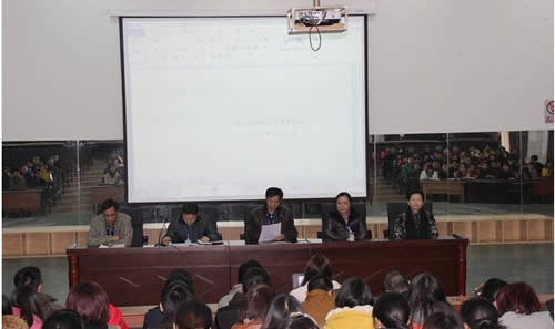 我校教职工大会圆满结束_成都铁路学校招生